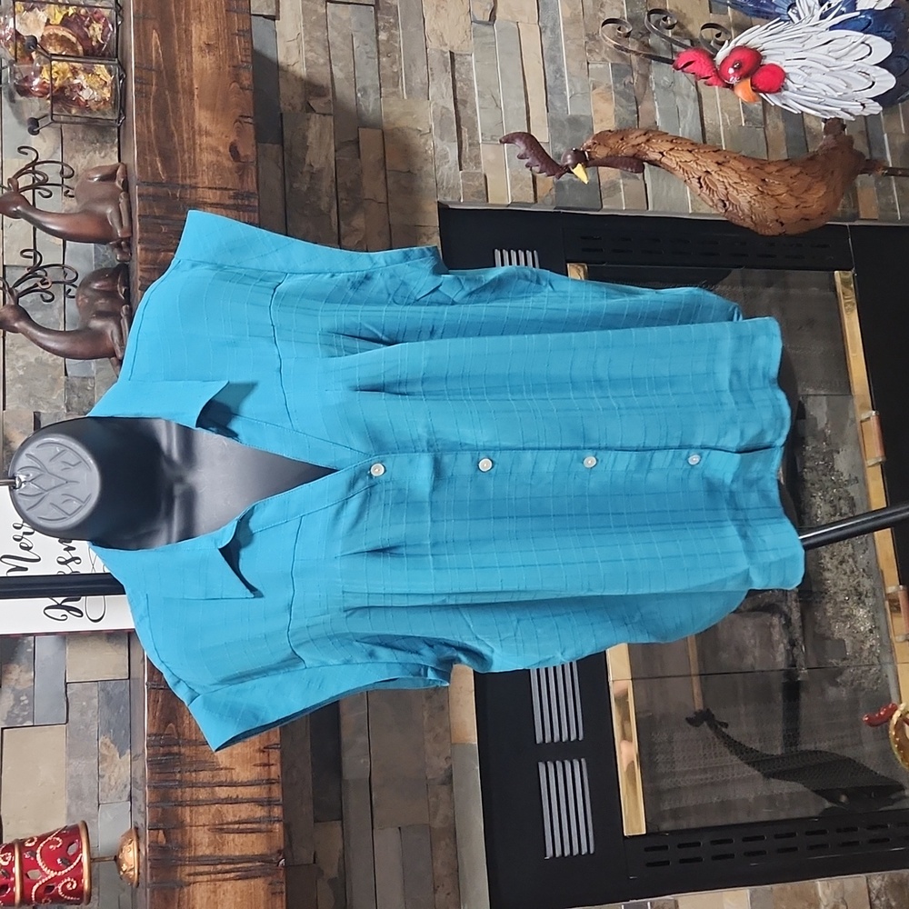 NWT Maurice Short Sleeve Button Down Blouse